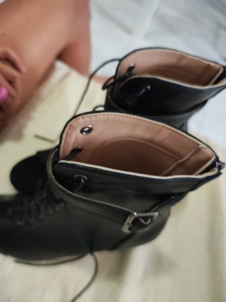 Botines de tacón con cordones