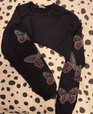 Jersey, body de invierno, sudadera Bershka.