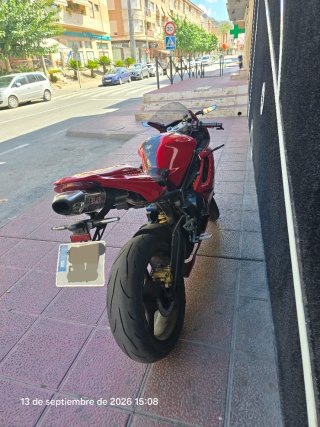 Triumph Daytona 675 Roja