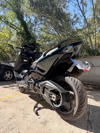 Yamaha T-max 530