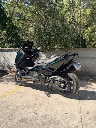 Yamaha T-max 530