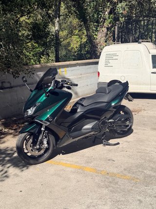 Yamaha T-max 530