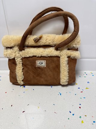 Bolso UGG de ante y borrego
