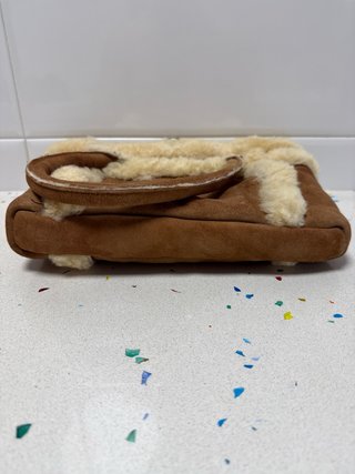 Bolso UGG de ante y borrego