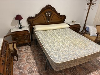 Cama 135cm de madera con 2 mesitas de noche 57cm