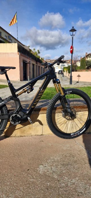 Bicicleta Eléctrica Canyon Spectral ON CFR.
