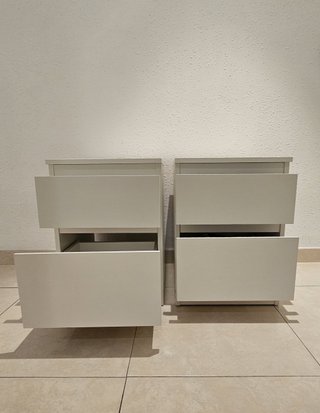 Mesas de noche / Cómodas / Nightstands / Dressers