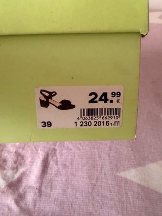 Sandalias tacón negras con lazo
