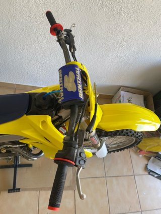 Suzuki RMZ 250 Motocross