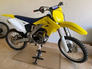 Suzuki RMZ 250 Motocross