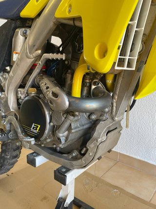 Suzuki RMZ 250 Motocross