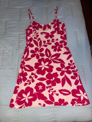 Vestido blanco y rosa floral