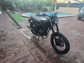 Brixton 125 Negra