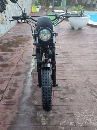Brixton 125 Negra