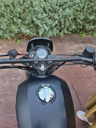 Brixton 125 Negra