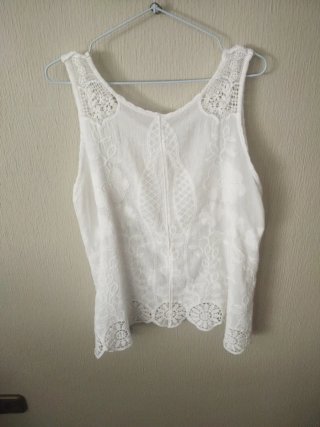 Blusa blanca de encaje talla única