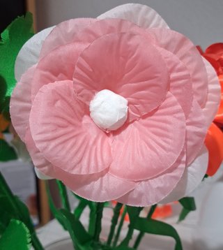 Rosas de tela hechas a mano