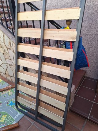 Somier metálico con lamas de madera para cama90
