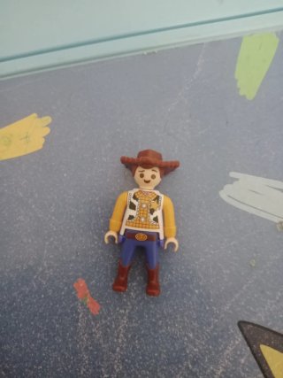 Figura Woody Disney Kinder