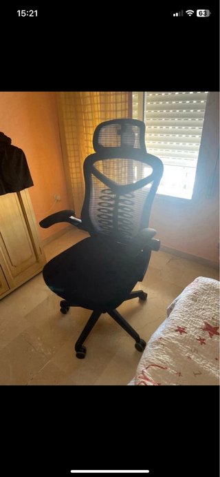 Silla de escritorio ergonómica y transpirable