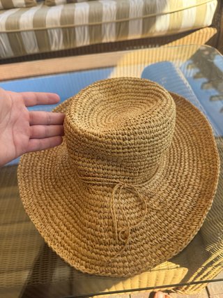 Sombrero de fibra natural artesanal