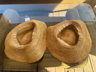 Sombrero de fibra natural artesanal