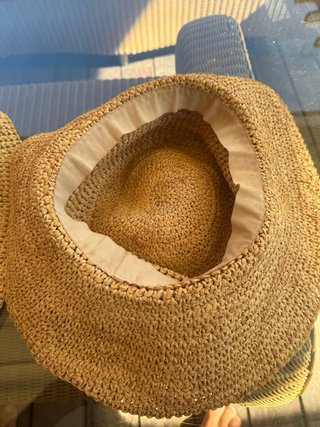 Sombrero de fibra natural artesanal