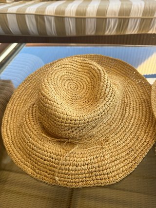 Sombrero de fibra natural artesanal