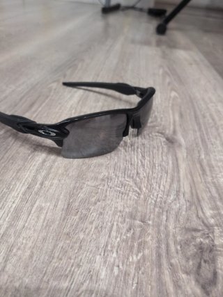 Gafas Oakley polarizadas Negras