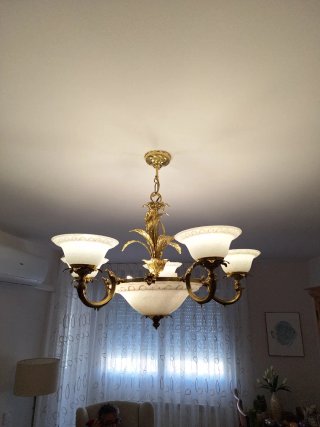 Lámpara de bronce para salón