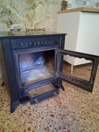 Estufa de leña con horno