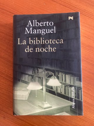 La biblioteca de noche