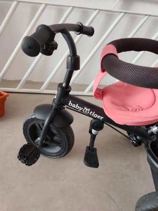 Triciclo para bebé color rosa