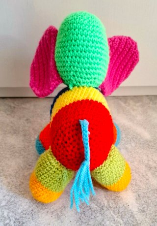 Elefantino uncinetto multicolore