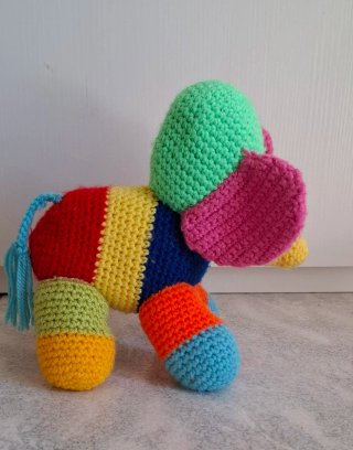 Elefantino uncinetto multicolore