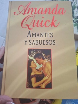Lote de 4 libros novela romántica e intriga