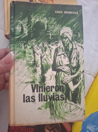 Lote de 4 libros novela romántica e intriga