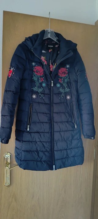 Abrigo Desigual azul  y Rojo
