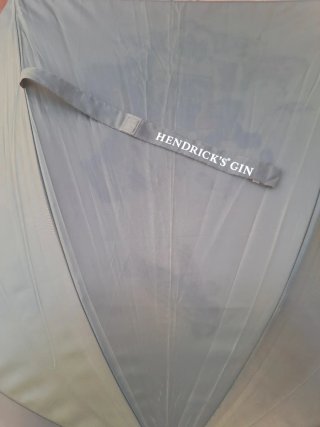 Sombrilla HENDRICK'S