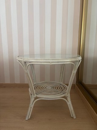 Conjunto mesa y 2 sillas de mimbre