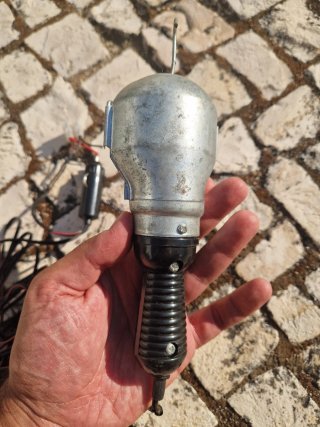 Lanterna gambiarra para carro clássico vintage