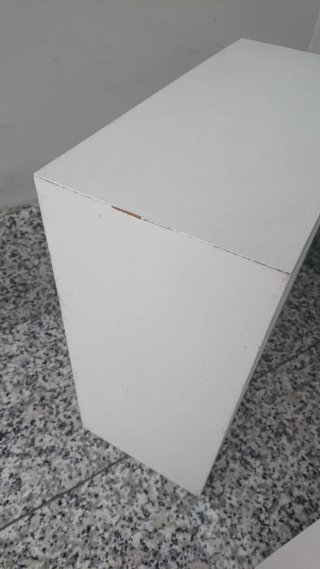 Cubos decorativos blancos de pared