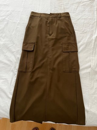 Falda midi cargo GU verde militar Talla M