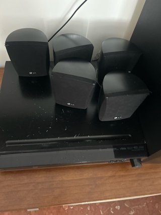 Home Cinema LG con DVD y Altavoces