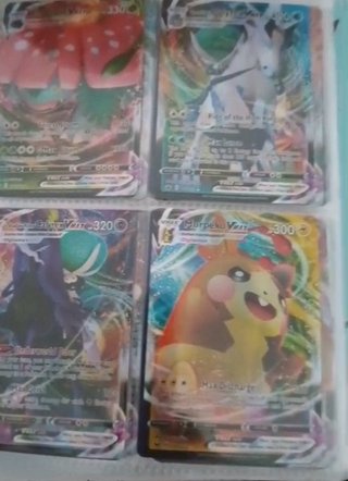 Álbum Pokémon 100 Cartas VMAX Arcoíris Réplica