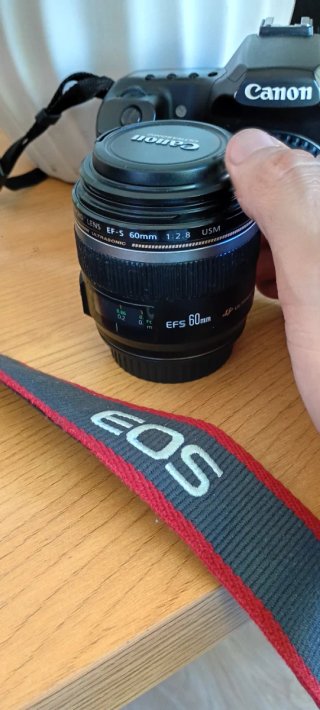Objetivo Canon EF-S 60mm f/2.8 USM Macro