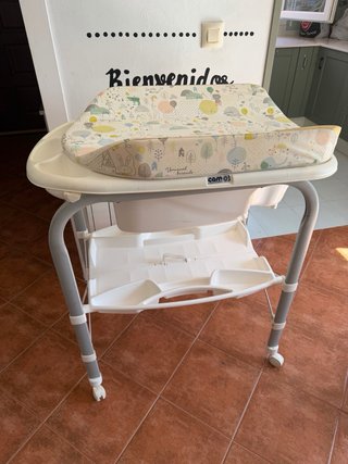 Cambiador bañera bebé y accesorios