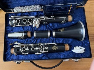 Clarinete Amati Kraslice con estuche