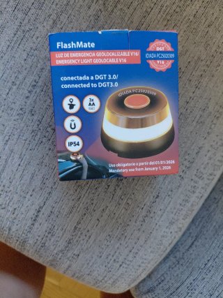 Baliza V16 DGT conectada FlashMate
