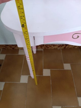Tocador infantil rosa con espejo